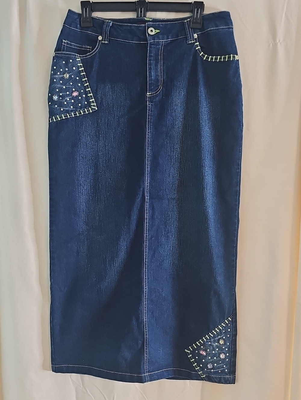 Vezucci Dark Blue Embroidered Women's Denim Skirt